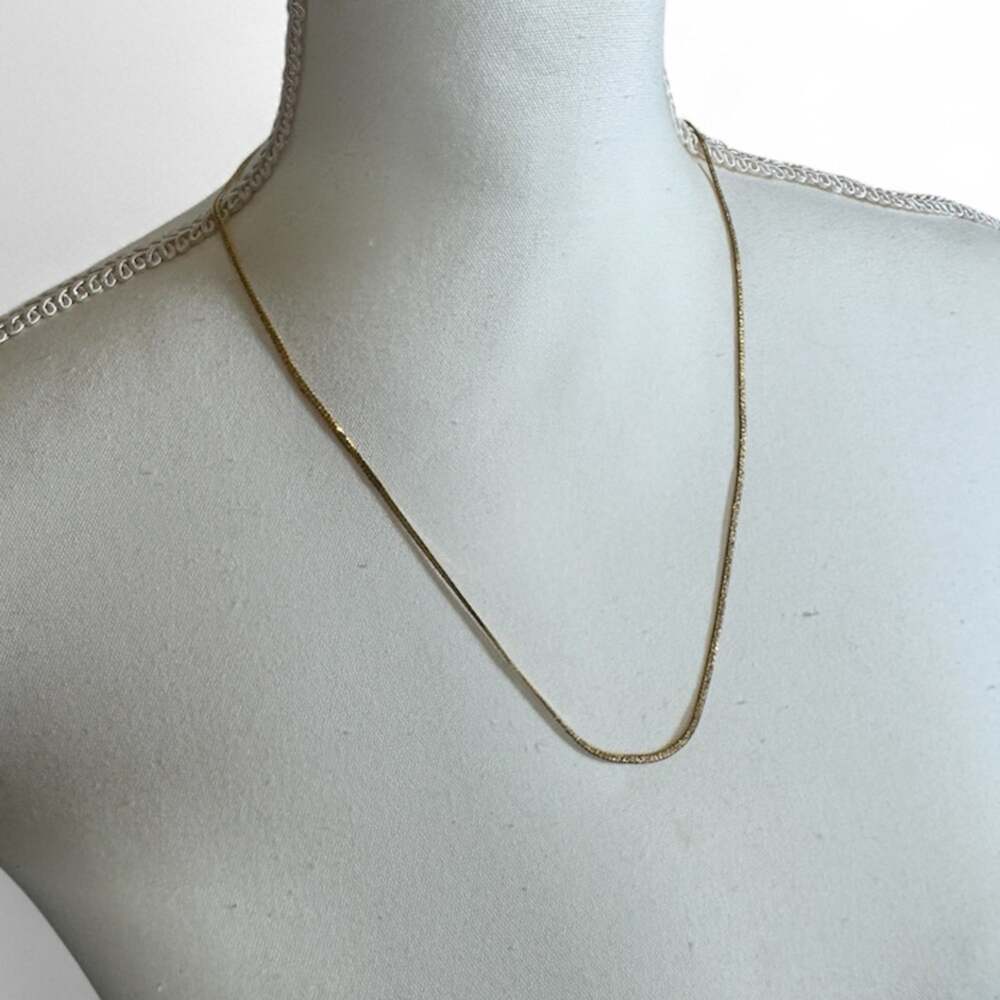 Vintage Gold Tone Herringbone Chain Necklace Womens